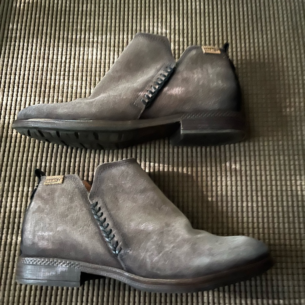 Pikolinos booties.